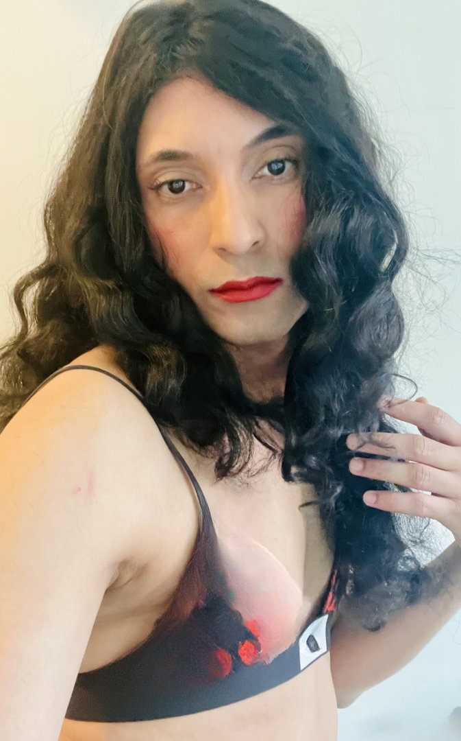 Ich Bin Zurueck In Basel Stadt Mit Sexy Frauenunterwaesche Fuer Dich - photo