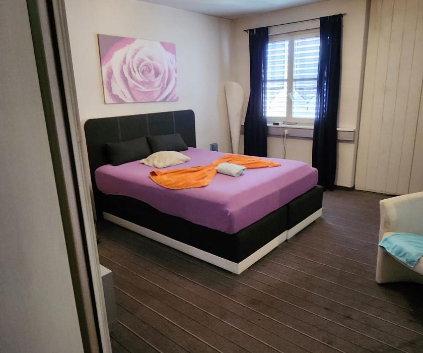 Sehr Diskrete Wohnung In Zuerich Wetzikon Inkl Parkplaetze - photo