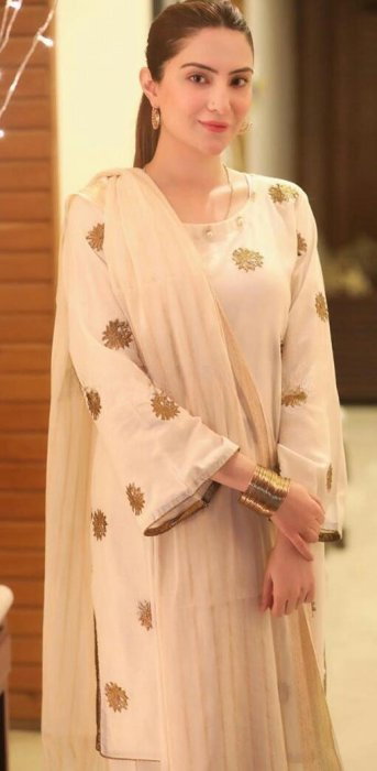 Saina - photo 3