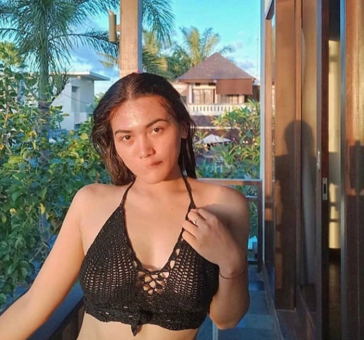 Caca Caroline - photo