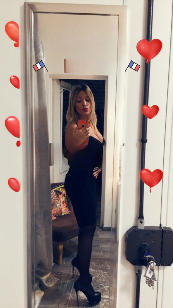 Heidi XXX - photo 11