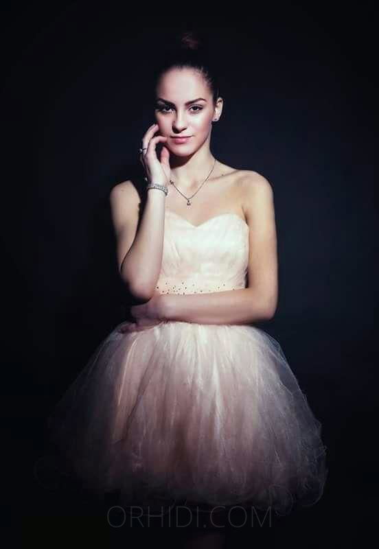 Daisy Ist Miss Maxim - photo 5