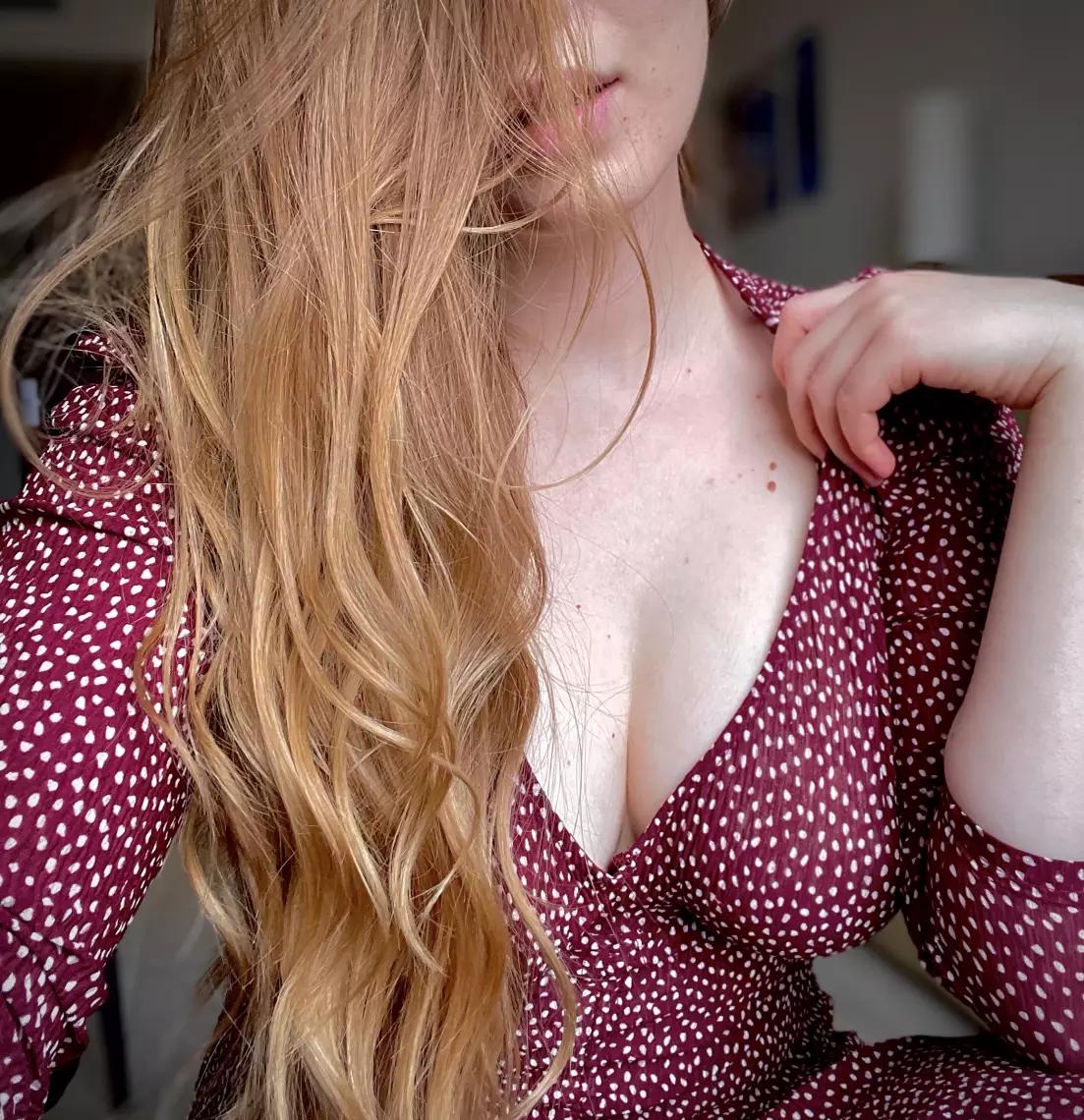 Freckled Busty Blonde Babe - foto 10