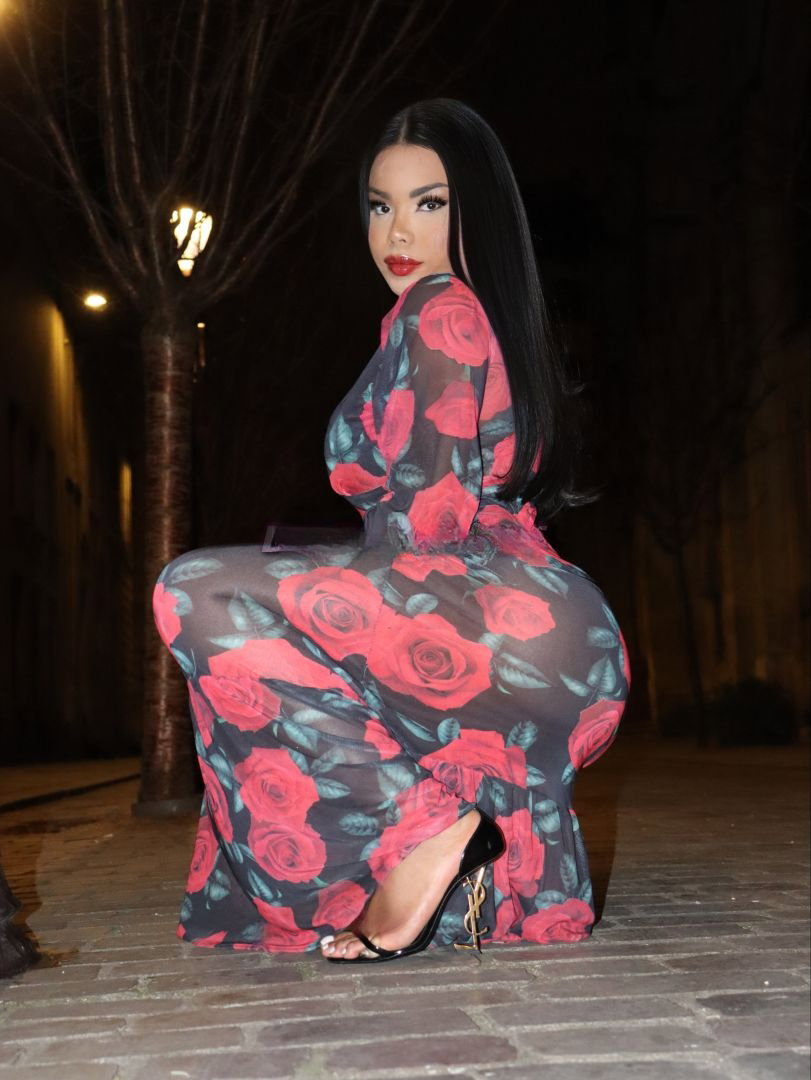 Manuela Kardashian - photo 6