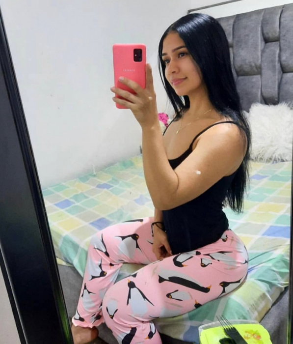 Yessenia Hernandez - photo 6