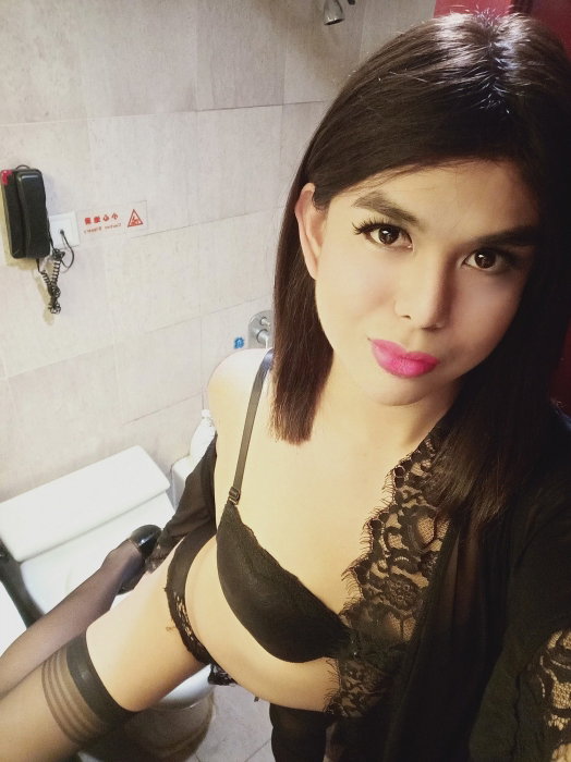 Sexy Manika - photo