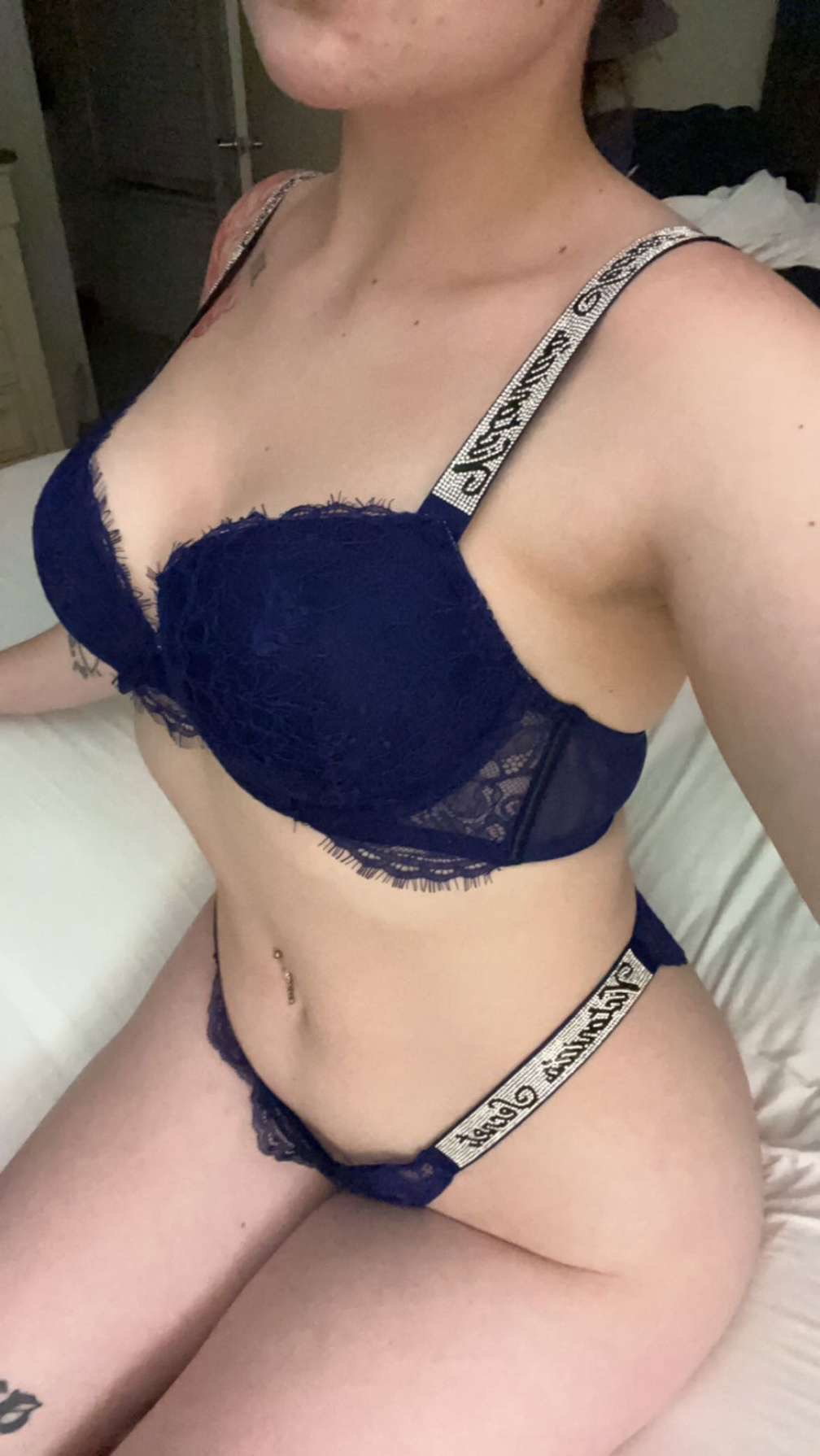 Studentinlara69 - photo