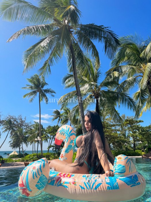 Ariana Santos - photo