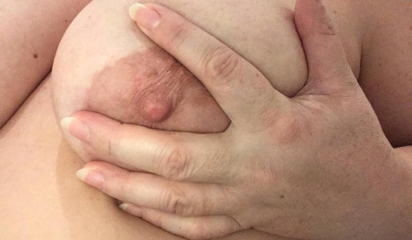 Schweizerin Bietet Rotes Tantra In Baden Gekuehlter Raum - photo