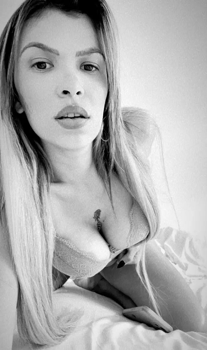 Pamela Scort - photo 36