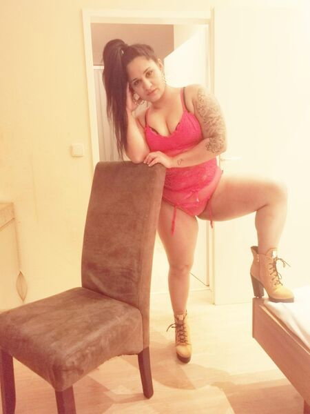 Hot Loretta - photo