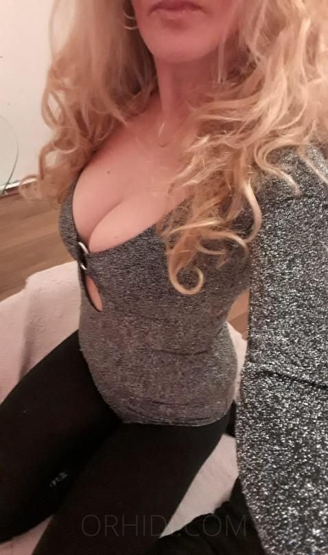 Adriana - photo