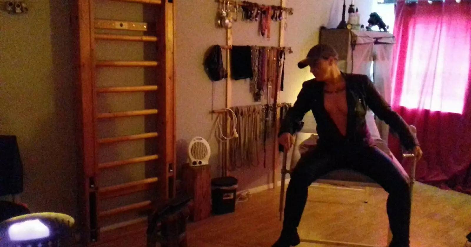 Kinky Sextherapheute - foto 7