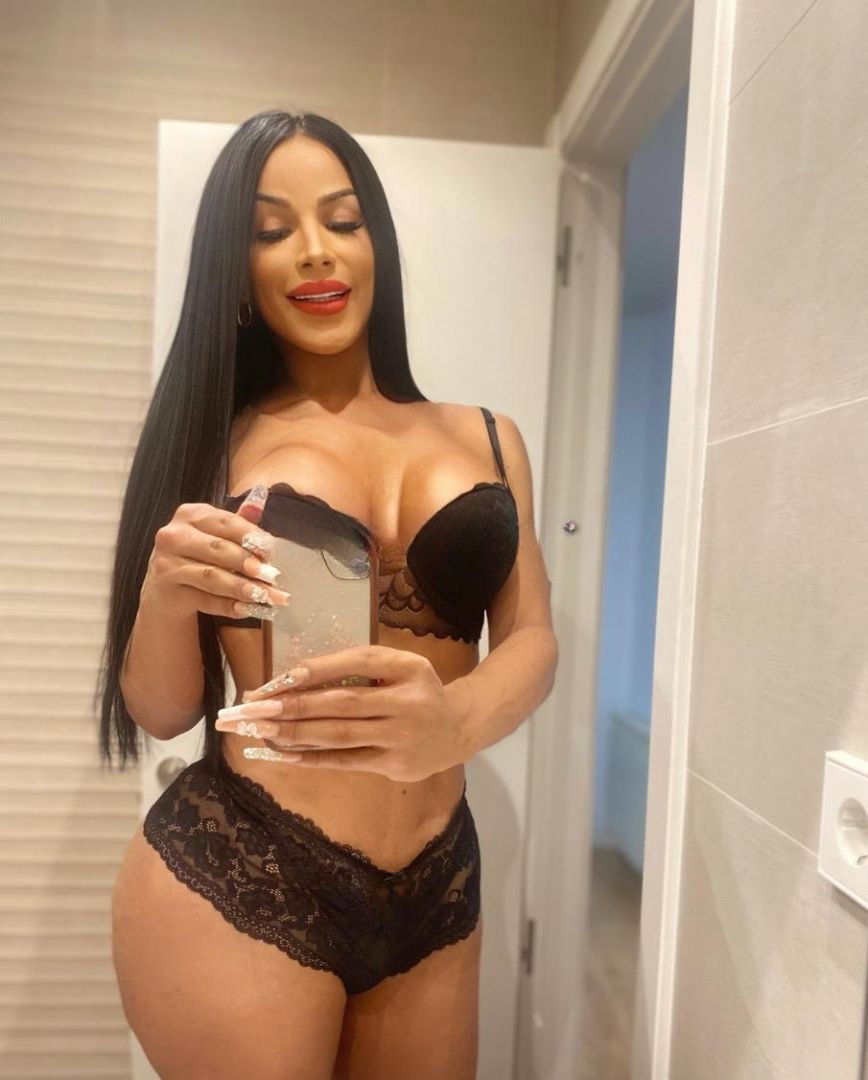 Alexandra Hernandez - foto 7