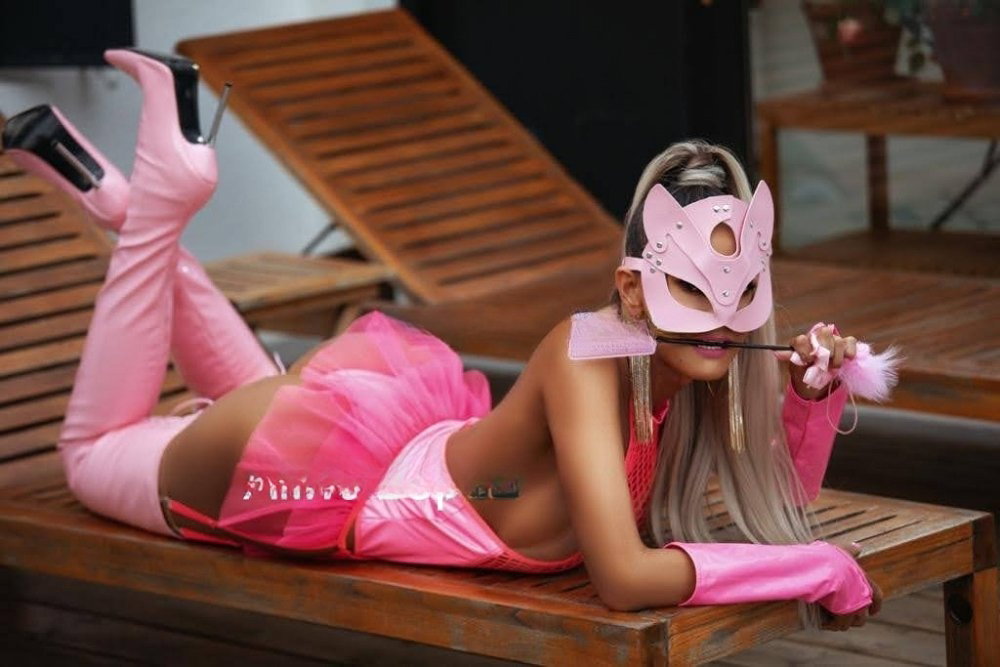 Aline Lopez - photo