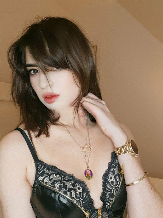 Alice - photo