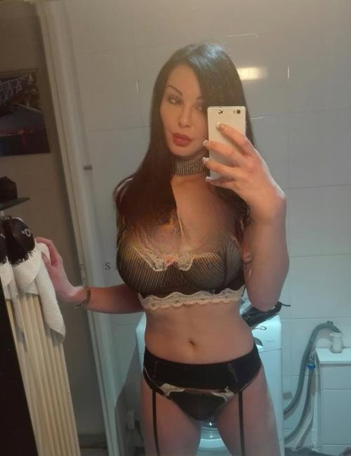 Julie Cherie - photo 4