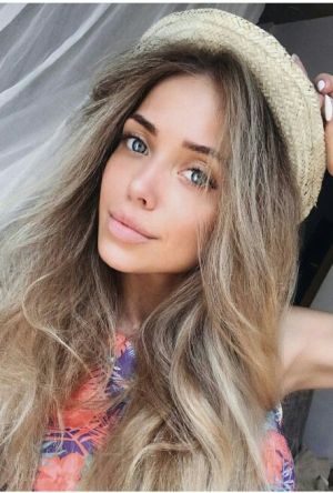 Lara - photo