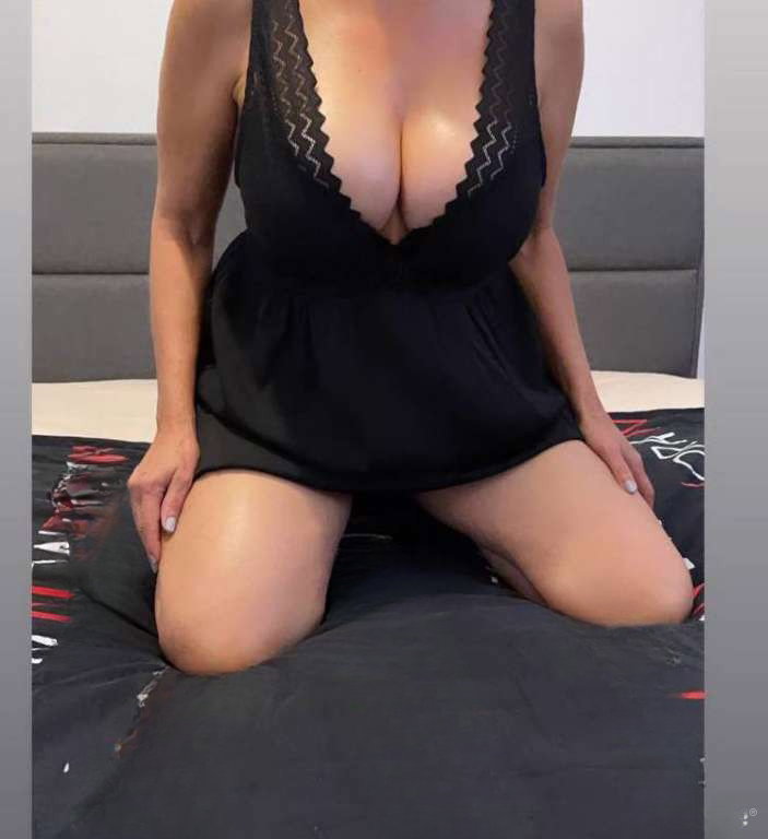 Massage Erotique Rapport Douche Doree - photo