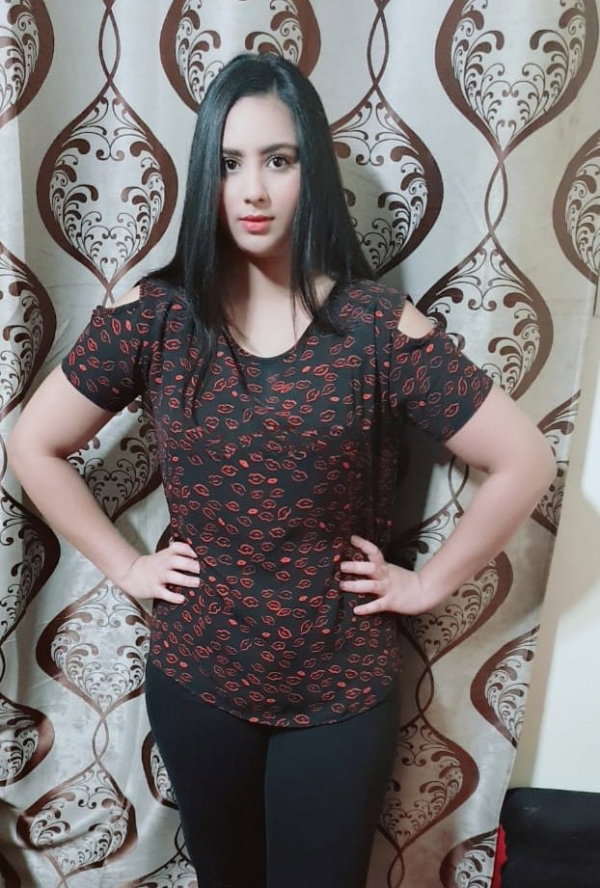 Arooj Khan - photo 4