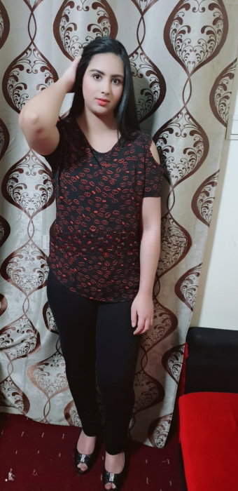 Arooj Khan - photo 3