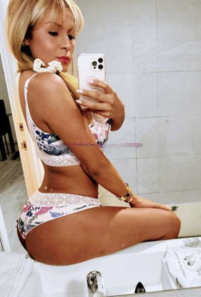 Sofia Barker - photo 3