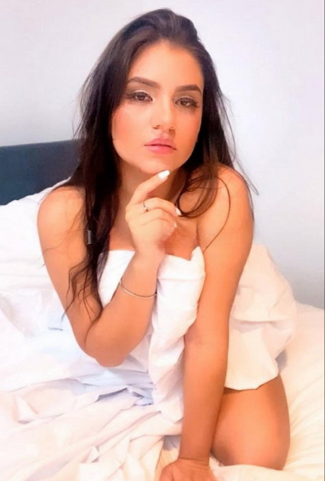 Iza Brasileira - foto 9