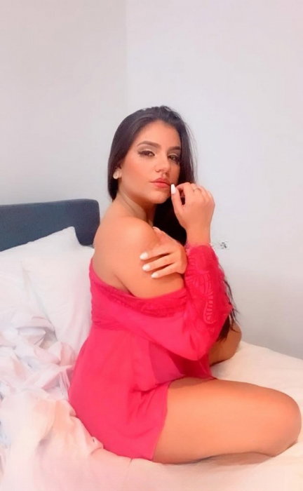 Iza Brasileira - foto 14