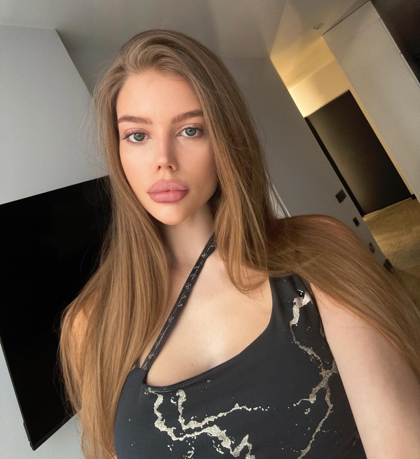 Monica - photo