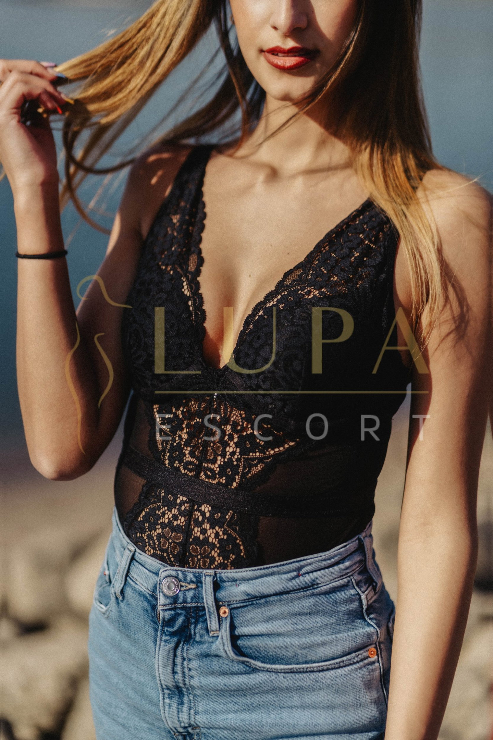 Emma Lupa Escort - photo