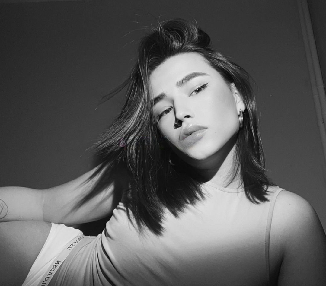 Sasha Roma - photo
