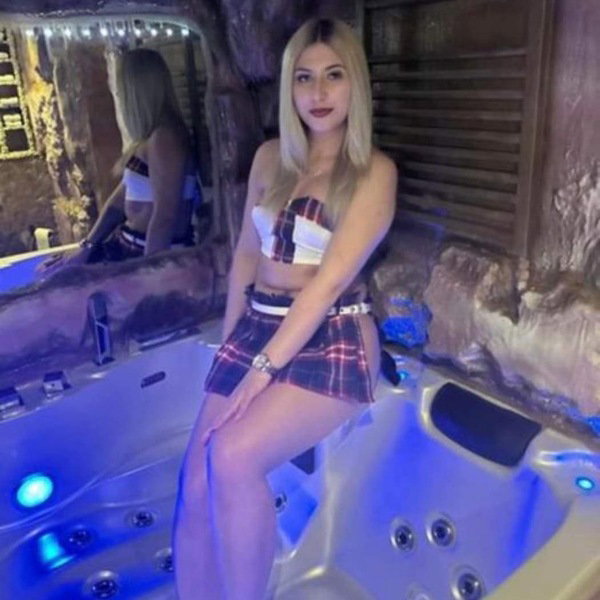 Geile Blondine Melissa Wieder Da - photo