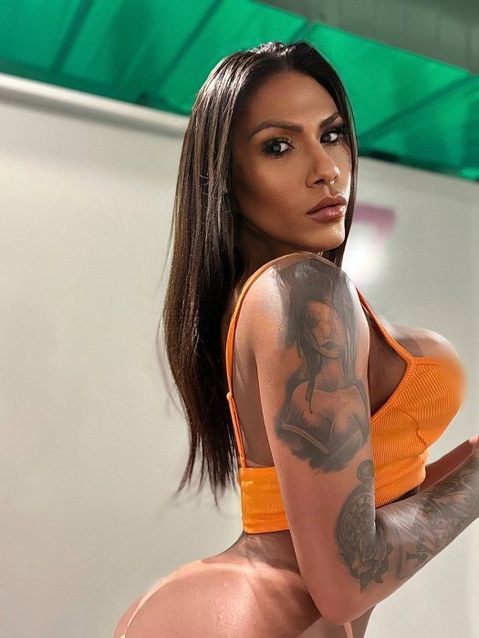 Sarah Bella - photo 2