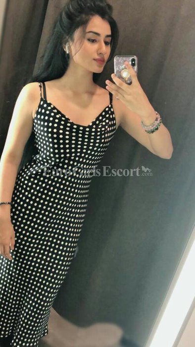 Nisha Khan - photo 2