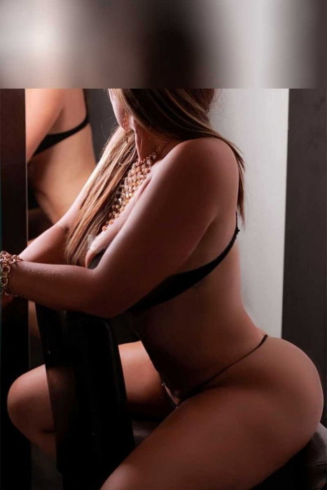 Monica - photo