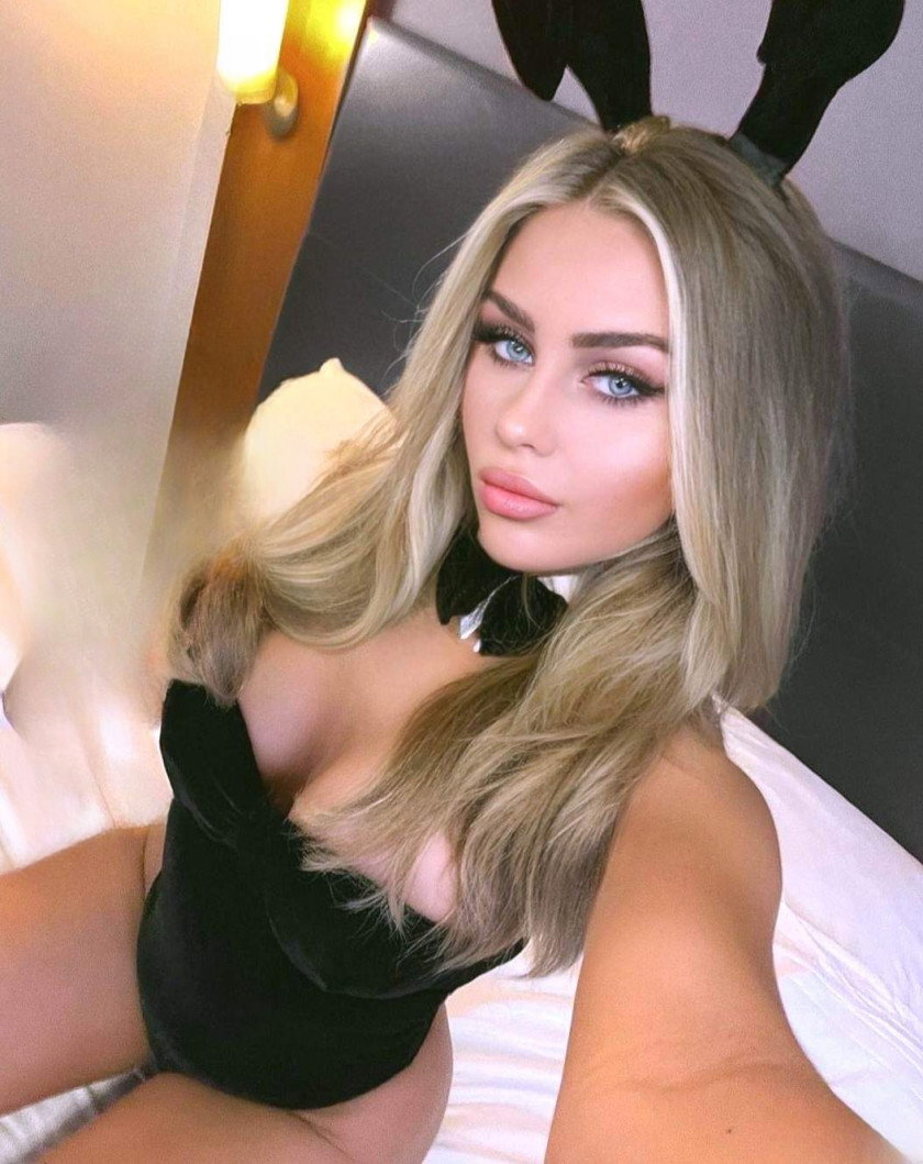 New In Town Party Girl - photo