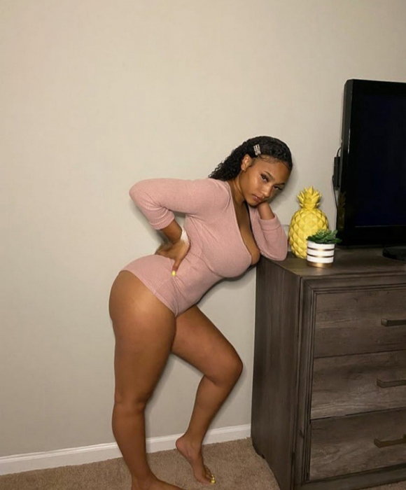Niky Brown - photo