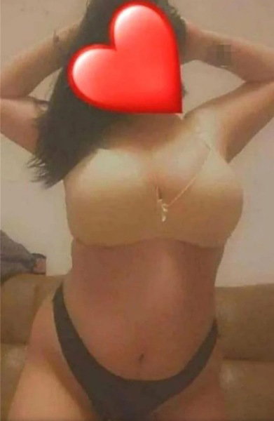 Gabi Bei Mona Roses - photo