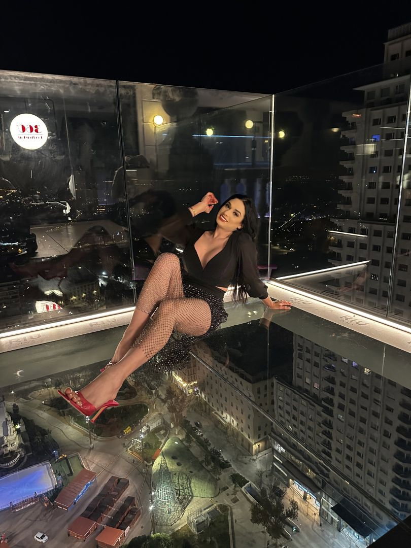 Vanessa Nakary - photo 5