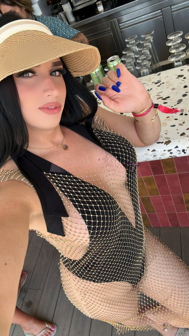 Vanessa Nakary - photo