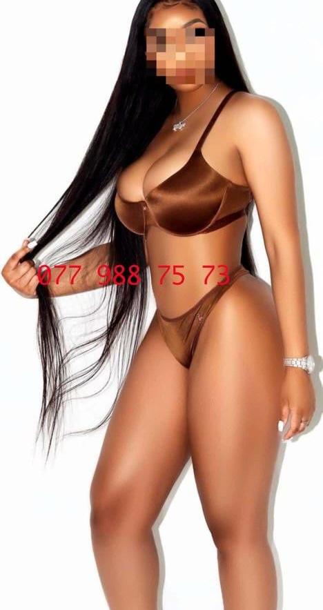 Sexy Latin Bombshell - photo