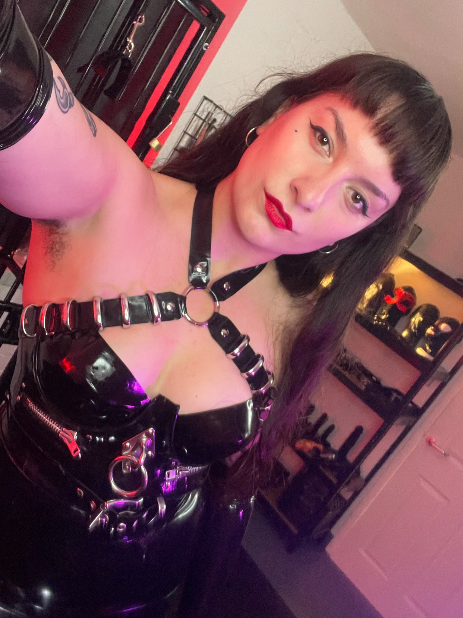 Divine32 - photo 2