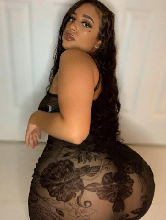 Sexy Camila - photo