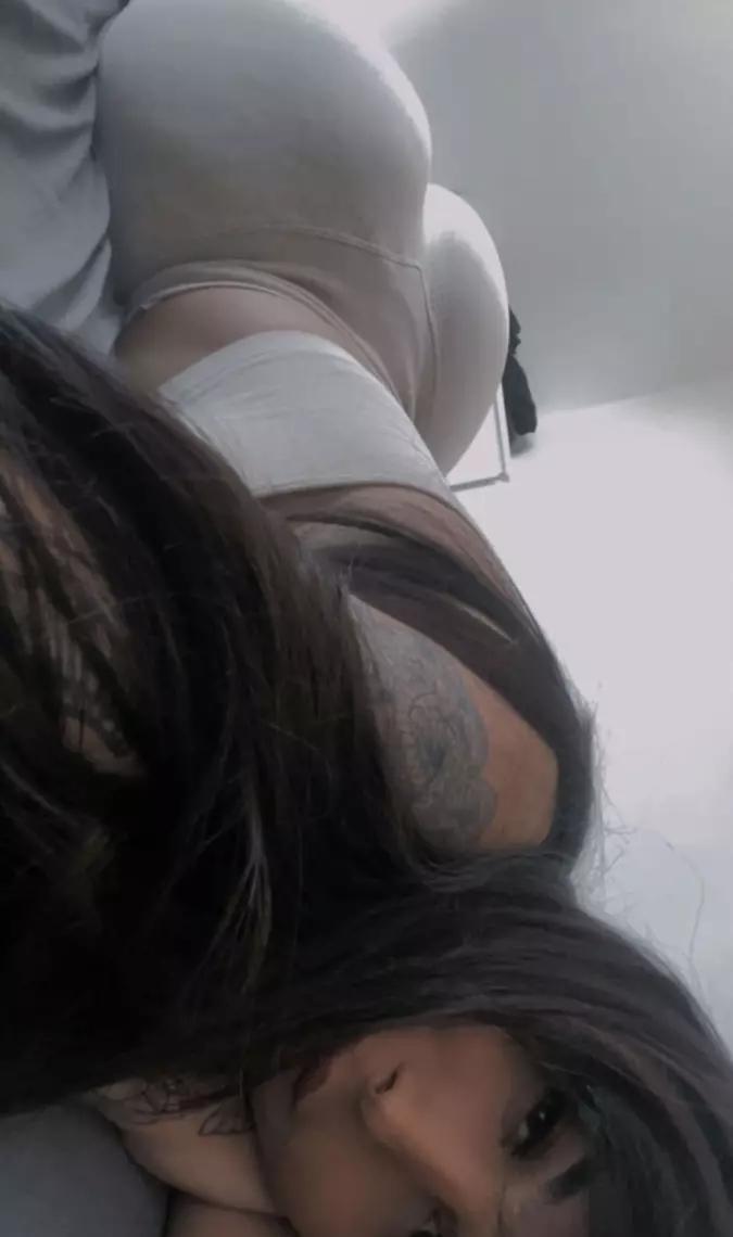 Isis Beaty Brasileira - photo