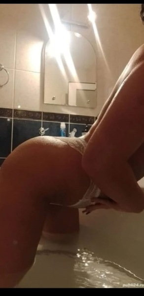 Laura336 - photo