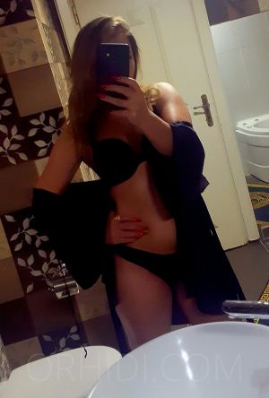 Julia - photo