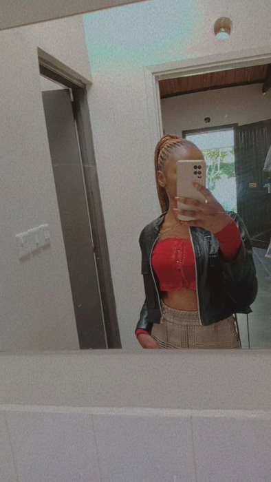 Ebony - foto
