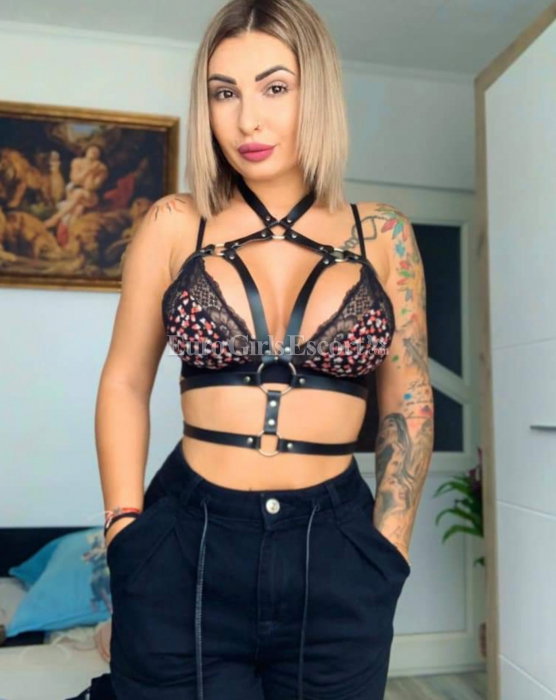 Izzi - photo