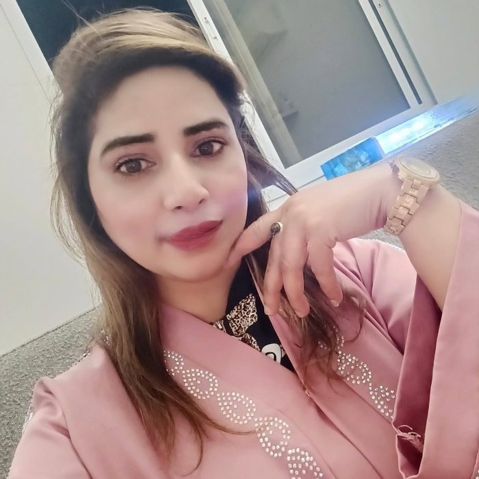 Eyesha Noor - foto 4