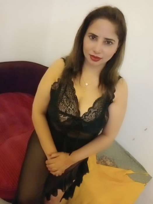 Eyesha Noor - foto 6